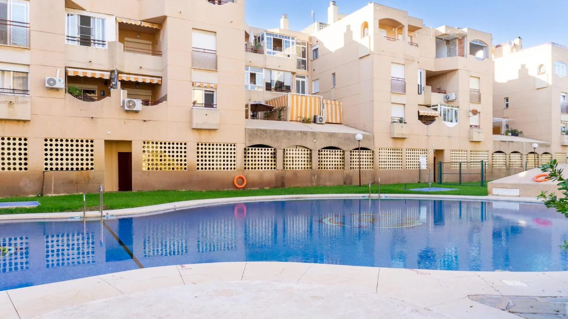 Sunny Hideaway Guadalmar Apartamento Málaga