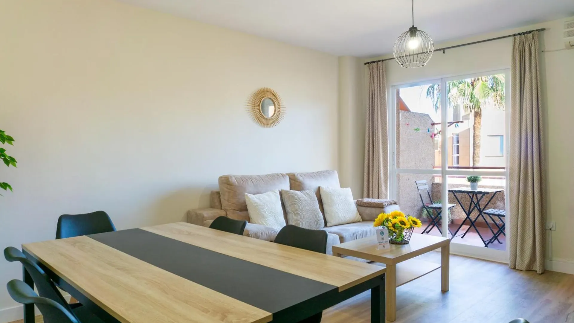 Sunny Hideaway Guadalmar Apartment Malaga